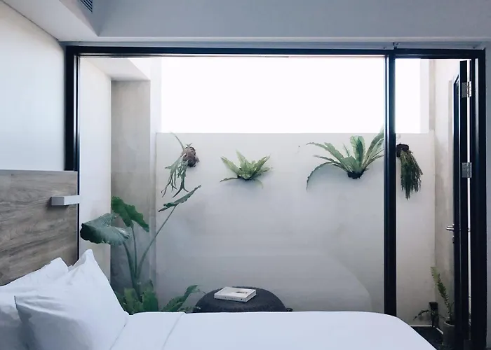 Lloyd's Bali ホテル 4*