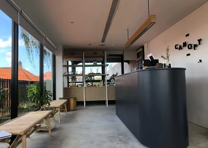Lloyd's Bali