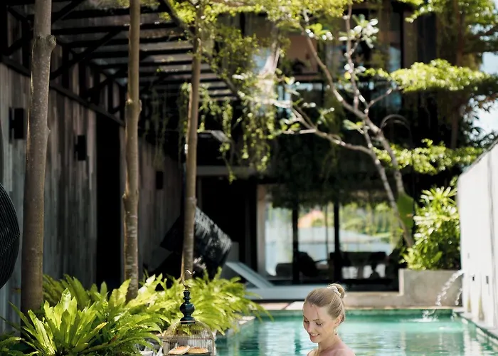 Lloyd's Bali 4* スミニャック
